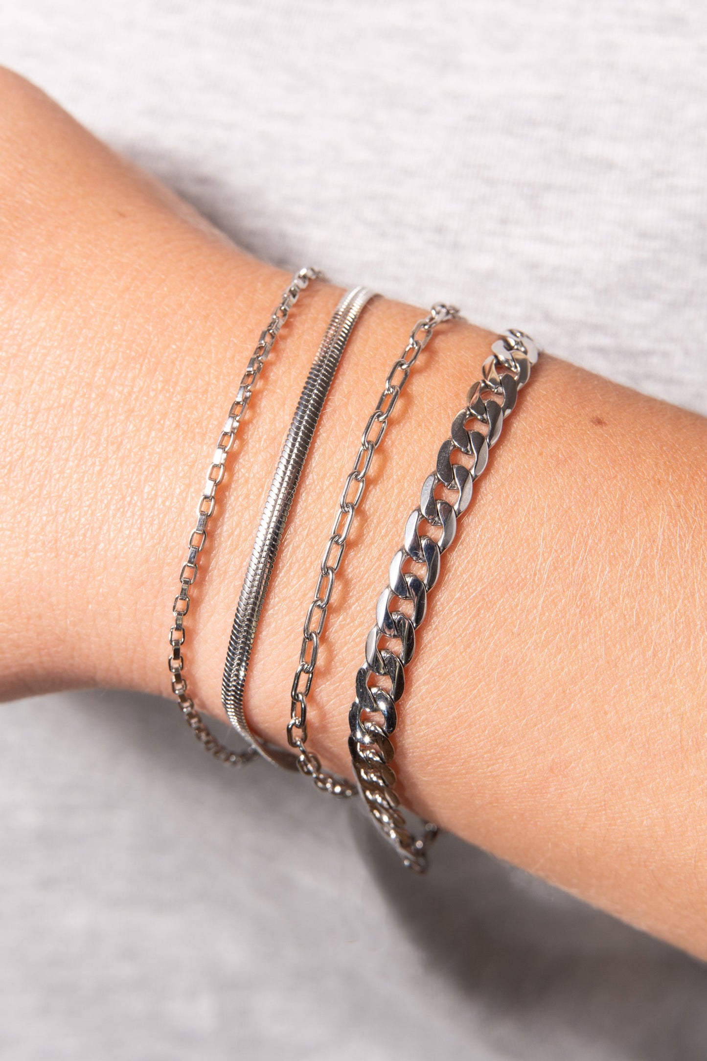 Everyday Herringbone Chain Bracelet